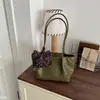 Bolsa Feminina Grande Capacidade Nova Verão 2026 Versão Coreana Versátil Bolsa para o Dia a Dia Bolsa de Ombro com Padrão Trançado Bolsa Tote