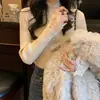 Suéter Branco de Tricô Estilo Francês com Renda e Pele Sintética, Suéter Gola Alta Slim Fit para Mulheres, Peça Básica para Outono e Inverno