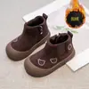 Botas de Pelúcia Martin para Crianças 2025 Novidades de Inverno Meninos e Meninas Solado Macio Antiderrapante Botas Curtas Fashion Versátil Quente Botas de Algodão