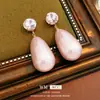 Aretes de Aguja Plateada con Diamantes, Perlas Redondas y en Forma de Gota, Lujo Ligero y Sensación de Alta Gama, Aretes Elegantes y Versátiles al por Mayor