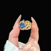 Nuevo anillo de moda de alta gama versátil estilo vintage con forma de estrella y diamantes, lujo ligero, anillo personalizado único y lujoso