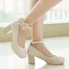 Zapatos de tacón medio con lazo de princesa nuevos para primavera y otoño 2020 Zapatos de tacón grueso para mujer Zapatos de punta redonda para mujer Tallas grandes para mujer