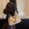 Nueva colección Otoño/Invierno 2026: Bolsos de hombro casuales, retro y de diseño único para mujer, con un estilo moderno y relajado, perfectos como bolsa de mano