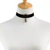 Collar de Calavera de Terciopelo Europeo y Americano 2024 Cadena de Cuello de Perlas Retro Cadena para Clavícula Accesorios de Ropa Venta al por Mayor Halloween