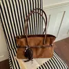 Bolsa Tote Suede Pelúcia Estilo Pato Outono Inverno Feminina Nova Grande Capacidade Retro Casual para Trabalho Ombro Único Sob o Braço