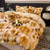 Juego de cuatro piezas de piel de conejo engrosada de alto peso, grado A para maternidad e infancia, terciopelo de leche, cálido y afelpado para otoño e invierno, sábana bajera y funda de edredón 4
