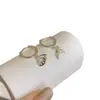 Brincos Femininos Personalizados Estilo Ab Zircônia Liga de Cobre Concha Cauda de Peixe, Brincos Assimétricos de Luxo Leve de Nicho