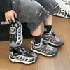 Outono 2026 Novos Sapatos Infantis Atacado Modernos Tendência Fivela Rotativa Malha Respirável Tênis para Crianças