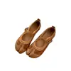 Zapatos retro de pezuña de cerdo para mujer, de suela blanda, con una sola tira, zapatos planos, zapatos de punta dividida para mujer Primavera y Otoño 2026, zapatos Mary Jane