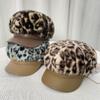 Sombrero Octagonal de Mohair con Estampado de Leopardo y Costuras de Cuero para Mujer, Cálido para Otoño e Invierno, Cubre la Cara, Lengüeta de Pato, Sombrero de Pintor de Niño de Periódico