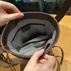 Bolso Cubo de Cuero de Vaca Tc de Primera Capa a la Moda con Diseño Único, Simple y Versátil para el Trayecto Diario, Gran Capacidad, Bolso de Hombro, Bolso de Axila