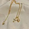 Collar Colgante de Corazón y Cruz Tendencia Coreana y Japonesa Nicho Retro Casual Trendy Fresco Elegante Cadena para Suéter Cadena para Clavícula