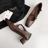 Sapatos Mary Jane de Couro Bovino de Primeira Camada com Tira Cruzada 2026 Outono Bico Quadrado Salto Médio Grosso Sapatos Femininos de Couro Genuíno