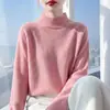 Suéter de lana 100% pura con cuello alto medio para mujer, en un suave color rosa, de corte holgado, diseño sencillo, adecuado para el uso diario y se puede usar como capa interior