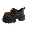 Zapatos de cuero pequeños con cordones y tacón grueso y suela gruesa para mujer, otoño e invierno 2024, estilo británico, vintage, combinables con todo.