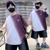 Camiseta de Verão de Manga Curta para Meninos 2026 Novo Estilo Algodão Puro Manga Meia Manga Verão Meninos Cor Degradê Estilo Coreano Camiseta para Crianças Médias e Grandes
