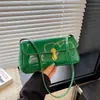 Bolsa Baguete Tendência Estilo Francês 2026 Modelo Novo com Fivela de Fecho, Bolsa de Ombro Retro Fashionável, Bolsa de Mão Elegante de Ombro Único