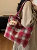 Bolso de Hombro a Cuadros de Gran Capacidad para Mujer 2026 Nuevo Estilo Coreano Bolso Tote Versátil para Mujer Bolso de Mano de Nicho a la Moda para Mujer