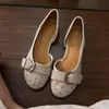 Zapatos de mujer estilo francés con punta redonda, hebilla, corte lateral, 2026 nuevos, huecos, planos, slip-on, Mary Jane, bailarinas