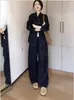 Traje Elegante Retro Moda Europeia para Mulheres 2025 Outono Novo Conjunto de Duas Peças Jeans para o Dia a Dia: Top e Calça Wide Leg