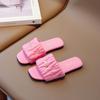 Chinelos Infantis 2026 Verão Novo Estilo Coreano Moda Infantil Sandálias Slide com Solado Macio Estilo Chanel para Meninas Sandálias Tendência