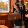 Bolso Cuadrado Pequeño Estilo Retro Simple Moda 2025 Nueva Tendencia Bolso de Axila de Moda Textura de Alta Calidad Bolso Bandolera de Un Solo Hombro