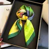 Bufanda de mujer elegante estilo coreano, seda sintética estampada, pañuelo cuadrado, chal de alta gama, bufanda para el cuello con protección solar, pañuelo para la cabeza, pañuelo para el cuello