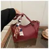 Bolsa de Ombro de Seda Estilo Europeu e Americano da Moda, Casual e Estilosa, Novo Modelo 2026, Alta Qualidade, Grande Capacidade, Bolsa Tote Feminina para o Dia a Dia