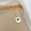 [Acero de Titanio] Collar con Colgante de Marco Cuadrado, Lujoso y Elegante, Completamente Incrustado de Diamantes, Cadena Versátil para la Clavícula, Cadena de Acero de Titanio