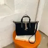Bolsa Almofada Retro Super Quente Feminina 2026 Nova Bolsa de Mão Bolsa Transversal Design de Nicho Bolsa de Ombro Toque de Alto Padrão
