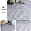 Alfombra, sala de estar, dormitorio, habitación, piso, cuero, piso de cemento, piso colocado directamente, tapete impermeable para piso, área grande, cobertura total