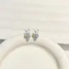 Brincos e Pulseira Flor de Diamante Colorido com Microincrustação de Cristal Doce Delicados para Mulheres, Luxo Leve, High-End, Acessórios Exquisitos e da Moda