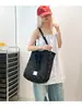 Bolsa de Lona con Lunares de Gran Capacidad Estilo Perezoso Coreano 2025 Nueva Bolsa de Hombro Tote para Viajes Cotidianos Bolsita de Axila de Nicho