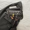 Bolso con Estampado de Leopardo Bolso de Mujer 2025 Nuevo Trendy Casual de Mano Pequeño Cuadrado Moda Europea y Americana Bolso de Hombro Cruzado para Mujer