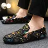 Novos Mocassins Masculinos Respiráveis Estilo Coreano Tendência Slip-ons Sapatos de Pano Velho de Pequim Sapatos Casuais para Dirigir Sapatos Preguiçosos