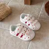 Tenis para niña de lunares con puntera de concha, nueva colección de otoño, con correas de velcro, suelas suaves, estilo casual y deportivo, tenis blancos