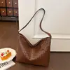 Bolsa de Ombro Versátil de Grande Capacidade com Design de Nicho, Tecida, Tendência de Luxo Leve Estilo Coreano, Nova Moda Verão 2026