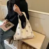 Bolsa Casual Única com Flores Vazadas para Axila Feminina, Novo Modelo 2026, Bolsa Tote Versátil de Grande Capacidade para o Dia a Dia