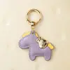 Fique Rico Logo Chaveiro Pônei Pingente de Desenho Animado em Couro Acessório para Bolsa Feminina Ano do Cavalo Pequeno Pingente em Estoque
