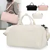 Elegante y casual bolsa de viaje con compartimentos separados para artículos húmedos y secos, adecuada para entrenamiento de natación, con un asa para facilitar su transporte y almacenamiento