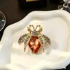 Broche Abelha Diamante Flash Corsage Elegante Versátil Personalidade Fivela Anti-reflexo Design de Nicho Luxo Leve Acessórios para Terno Atacado