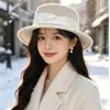 Nuevo sombrero de ala plana de alta gama color café estilo Melard para otoño e invierno para mujer, sombrero pequeño formal estilo Hepburn francés que hace que la cara se vea más pequeña