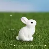 Adornos de paisaje en miniatura, con adorables y realistas figuritas de conejos. Estos lindos accesorios de resina de conejo para jardín son perfectos para crear paisajes en miniatura.