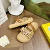 Nueva Bolsa de Cabeza de Estrella de Cinco Puntas Hueca Marrón Chanclas Semiabiertas para Mujer Verano Nueva Ropa Exterior Ligera Súper Bonita Zapatos con Agujeros Antideslizantes