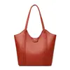 Bolsa de almofada minimalista retrô transfronteiriça para mulheres, nova coleção primavera/verão 2026, bolsa transversal de alça larga, moderna e prática para o dia a dia
