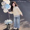 Conjunto de Moletom Casual de Manga Longa para Meninas Verão 2026, Top Único Estilo Coreano com Laço, Conjunto de Duas Peças Jeans Solto para Crianças