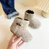 Zapatos de Algodón para Niñas 2025 Invierno Nuevos Zapatos Cálidos Aterciopelados para Niños Suela Suave Antideslizante Botas de Nieve de Princesa para Bebé