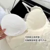 Camisola de encaje sin costuras estilo francés para tallas grandes con copas incorporadas, top tipo tubo con escote en V, capa interior y hermoso diseño en la espalda