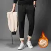 Suéter grueso de terciopelo cárdigan para hombre chaqueta con capucha casual traje deportivo de dos piezas de lana de cordero color