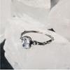 Anillo retro ajustable abierto con gema de hueso simple, diseño de nicho femenino, estilo frío, anillo de celebridad de Internet de alto sentido